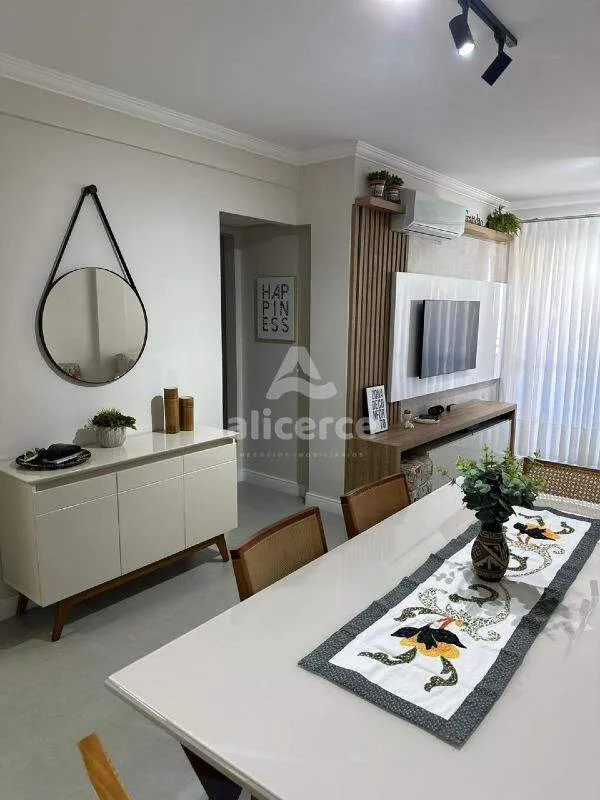Imagem Oportunidade 3 dorm. com suíte na Praia da Cachoeira do Bom Jesus - Florianópolis/SC!