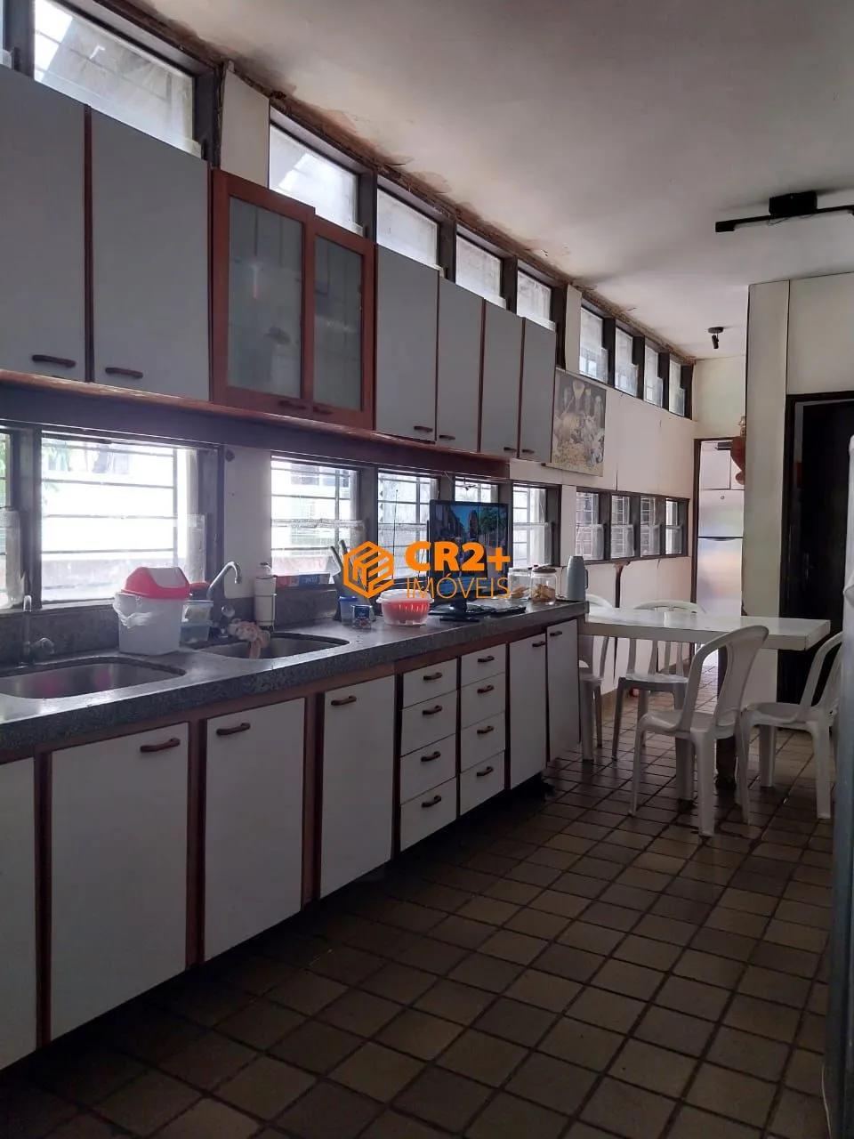 Imagem Casa Duplex - Localizada no Hipódromo - Recife -6 quartos- 2 Suites - 2 Garagens