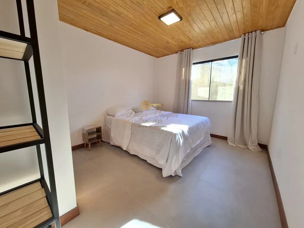Imagem Casa em Condomínio para Venda em Teresópolis / RJ no bairro Vale Alpino