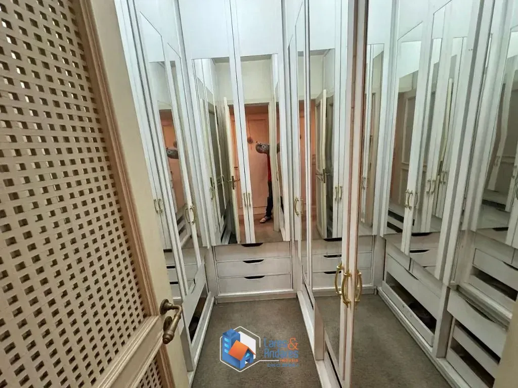 Imagem Apartamento para venda em Campo Belo com 4 quartos, sendo 2 suítes, 194m²