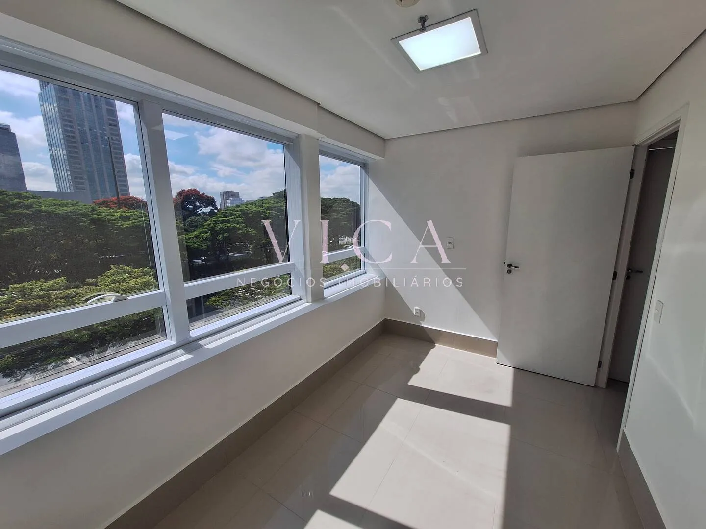 Imagem Alphaville| Edifício Alpha Premim sala 92m² 2 vagas R$ 940.000