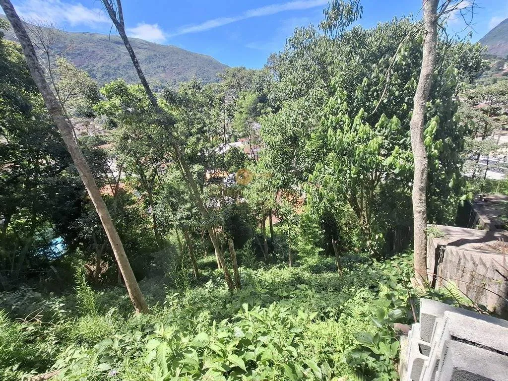 Imagem Terreno para Venda em Teresópolis / RJ no bairro Araras