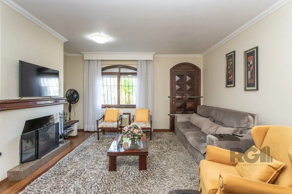 Imagem Casa no bairro Vila Ipiranga de 3 dormitórios e 3 vagas
