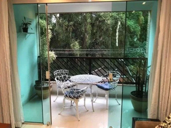 Imagem Apartamento no Centro de São Vicente pertinho da Praia do Gonzaguinha, frente com varanda, 3 dorms (1Suite) e 1 vaga.