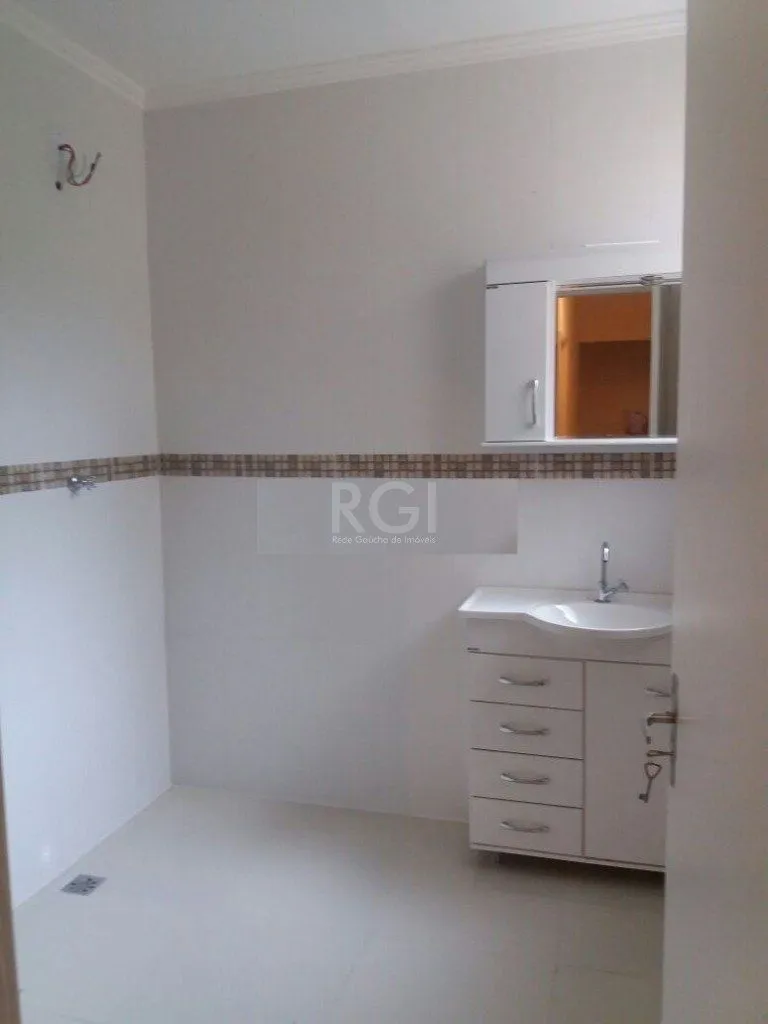 Imagem Apartamento de três dormitórios no bairro Independência em Porto Alegre.