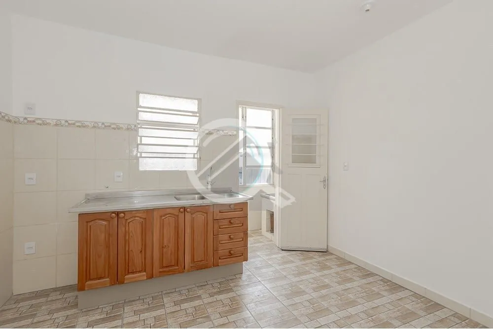 Imagem Este encantador apartamento no segundo andar está localizado na Rua General Caldwell. Com dois dorm...