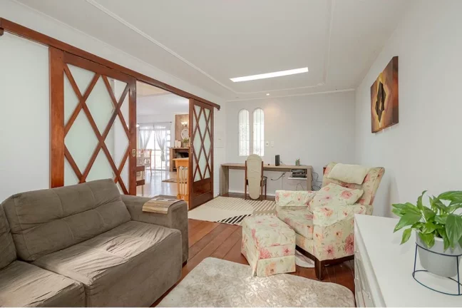 Imagem Casa para venda no bairro Jardim Sabará em Porto Alegre