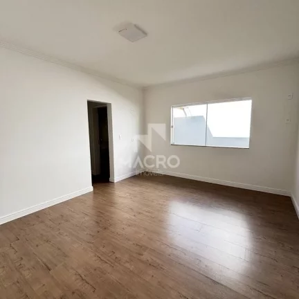 Imagem Casa semi mobiliada | Amizade | 3 quartos (1 suíte) | 200m²