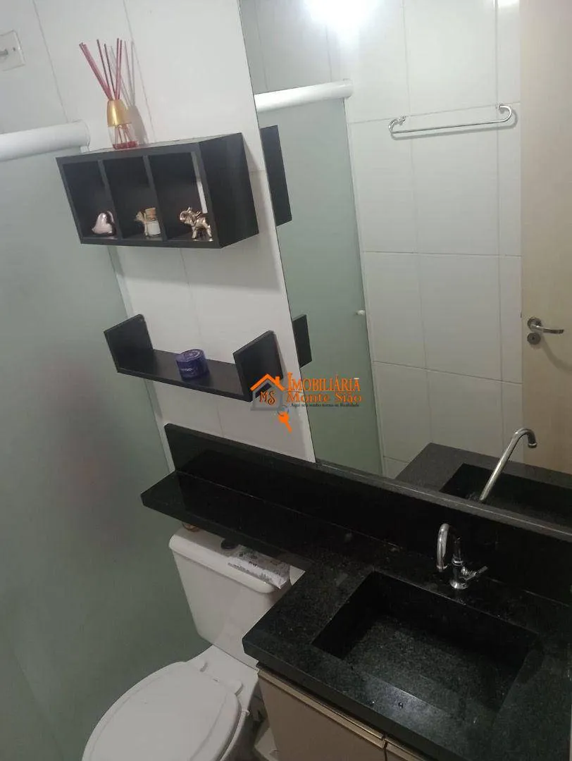 Imagem Apartamento com 2 dormitórios à venda, 47 m² por R$ 260.000,00 - Água Chata - Guarulhos/SP