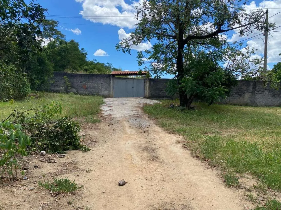 Imagem Chácara para Venda em Itaboraí, Calundu, 2 dormitórios, 1 banheiro, 2 vagas