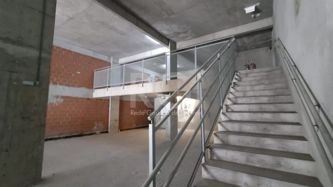 Imagem Loja para Venda - 300m², 0 dormitórios, 5 vagas - Central Parque