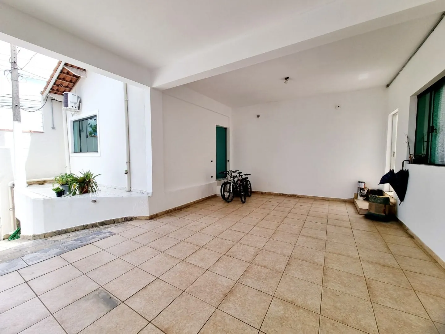 Imagem Casa à venda 4 Quartos, 4 Suites, 3 Vagas, 300M², Nova Guará, Guaratinguetá - SP