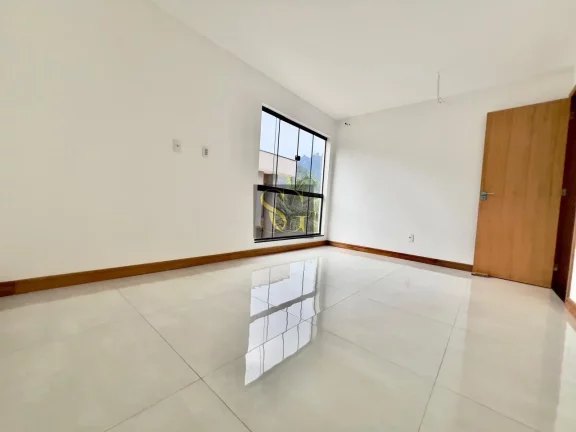 Imagem Casa para Venda em Teresópolis, Alto, 3 dormitórios, 2 suítes, 3 banheiros, 2 vagas