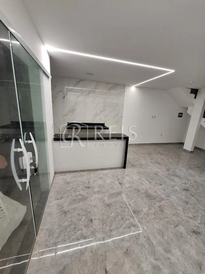 Imagem Casa para Venda em Rio das Ostras, Enseada das Gaivotas, 2 dormitórios, 2 suítes, 3 banheiros, 1 vaga