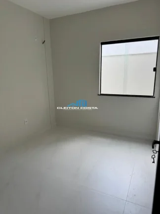 Imagem Casa para Venda em Feira de Santana, Nova Esperança, 3 dormitórios, 1 suíte, 1 banheiro, 2 vagas