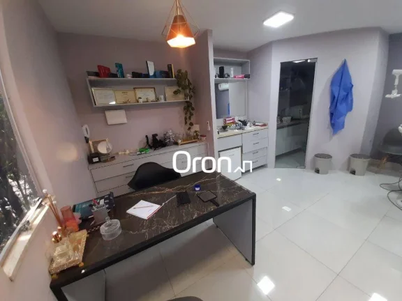 Imagem Sobrado com 4 dormitórios à venda, 420 m² por R$ 1.390.000,00 - Setor Jaó - Goiânia/GO