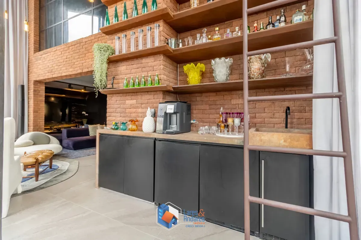 Imagem Duplex para venda em Cerqueira César com 2 quartos, sendo 2 suítes, 197m²