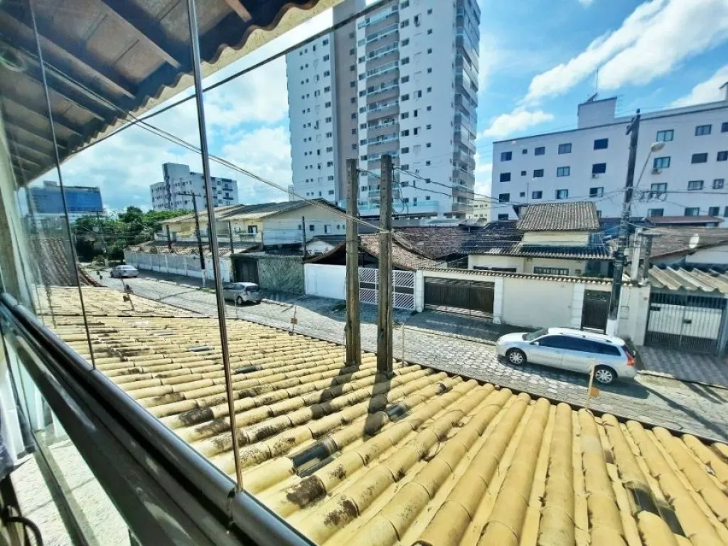 Imagem CASA COM 175,00 m² - GUILHERMINA - PRAIA GRANDE SP