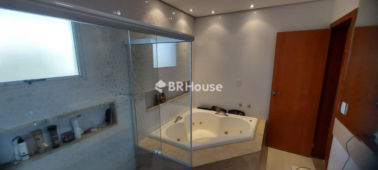 Imagem Casa de Condomínio com 4 Quartos à Venda, 402 m² em Jardim Itália - Cuiabá