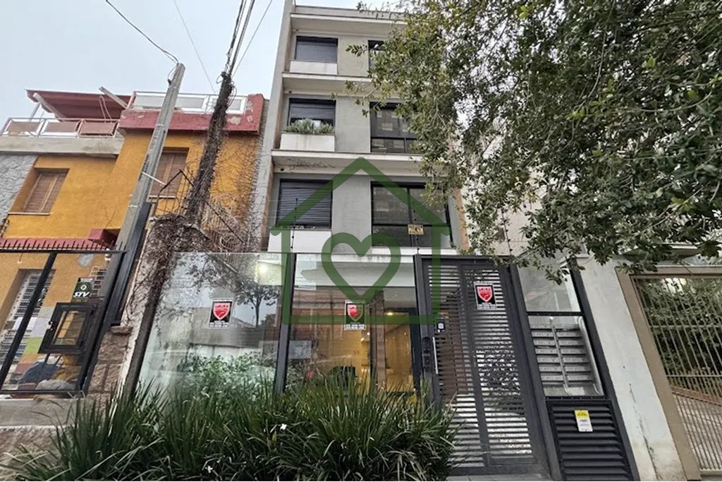 Imagem Descubra o encanto de viver em Menino Deus, Porto Alegre, com este apartamento Garden à venda por u...