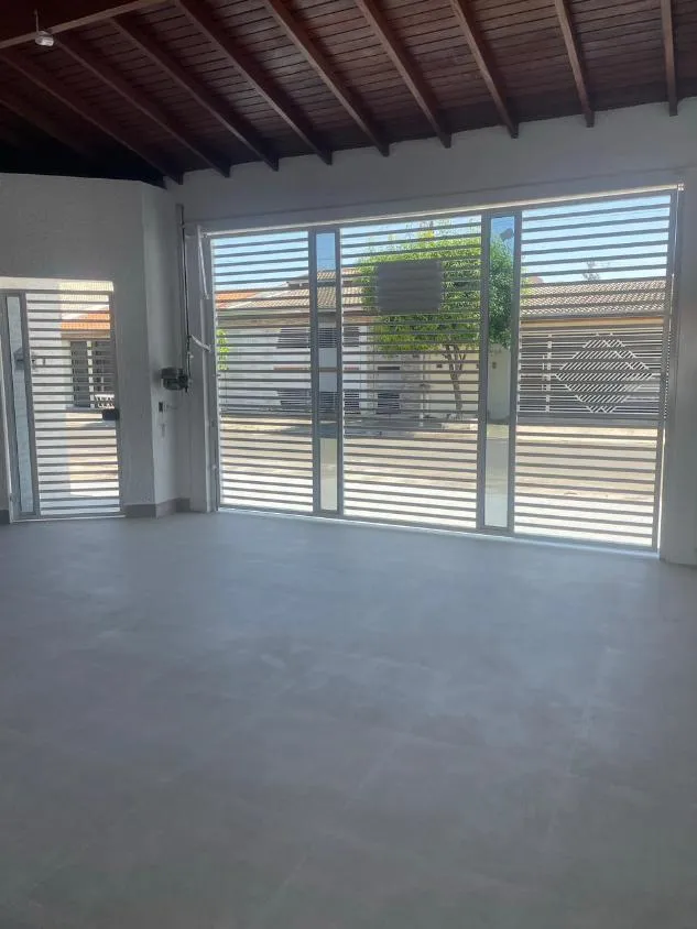 Imagem CASA EM FRENTE AO CONDOMÍNIO LAGOS DO SHANADU EM INDAIATUBA