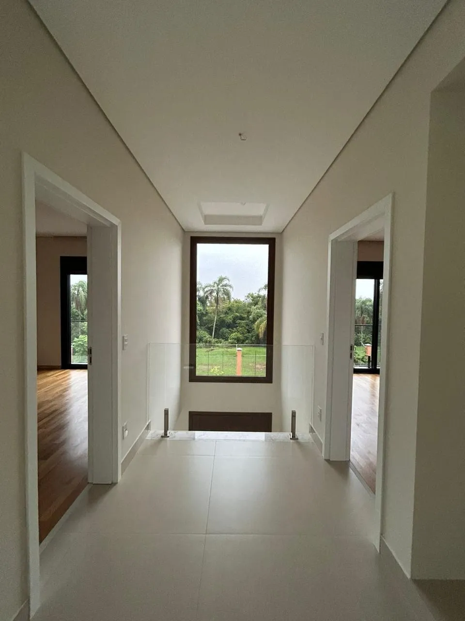 Imagem Sobrado de 522m², Localizado no Residencial Burle Marx - Alphaville Santana de Parnaíba - SP!