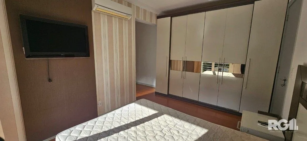 Imagem Lindo Apartamento Mobiliado de 1 domitório com 1 Suíte e Sacada