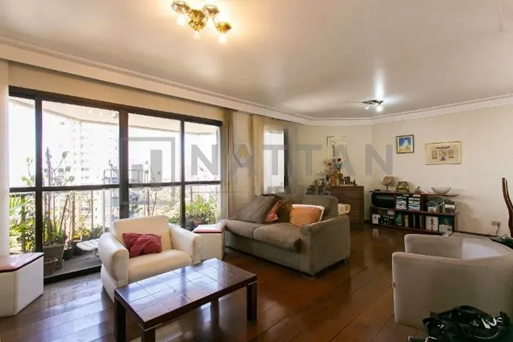 Foto do imóvel Apartamento à venda com 3 dormitórios na Chácara Santo Antônio, 155 m² e suíte