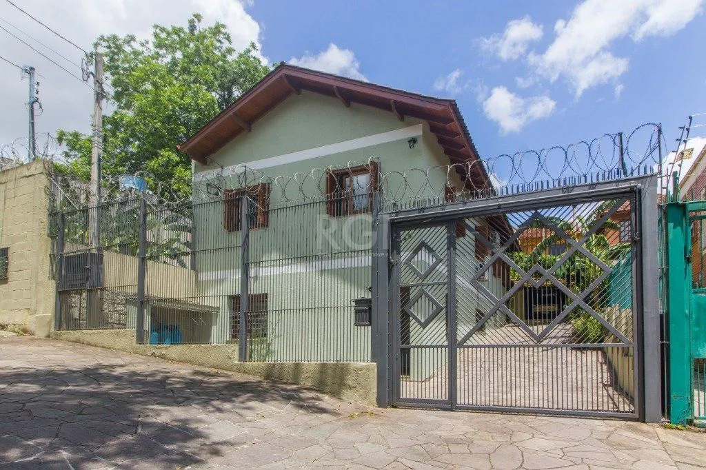 Imagem Casa para Venda - 380.83m², 5 dormitórios, sendo 1 suites, 2 vagas - Glória