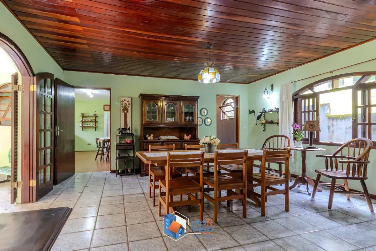 Imagem Casa para venda em Sítio Represa com 5 quartos, sendo 4 suítes, 365m²