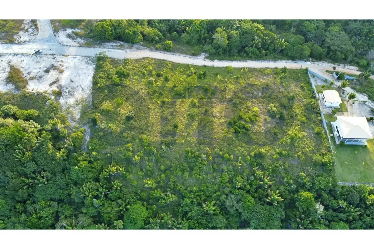 Imagem Terreno de 8.500 m² para venda em Nova Cabrália, Santa Cruz Cabrália