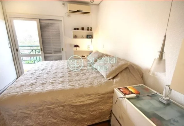 Imagem Casa de Condomínio no alto da boa vista com 4 dormitórios, sendo duas suítes, 4 vagas de garagem,...
