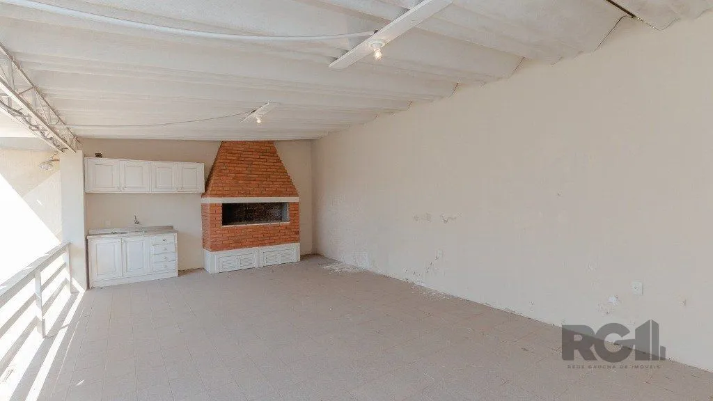 Imagem Casa com 4 dormitórios, 4 vagas no bairro Vila Jardim
