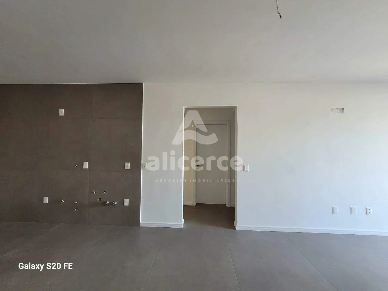 Imagem Apartamento à venda com 03 dormitórios e 01 suíte,no Jardim Eldorado - Palhoça.