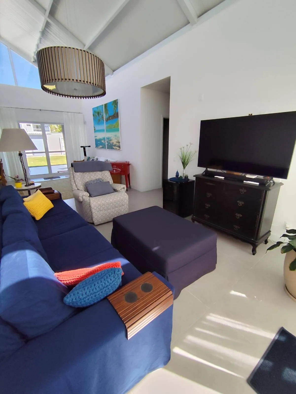 Imagem Casa com 2 Quartos para alugar, 175m² - Daniela