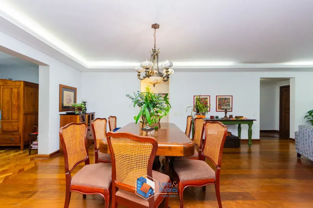 Imagem Apartamento para venda em Campo Belo com 4 quartos, sendo 1 suíte, 180m²