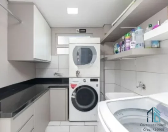 Imagem Casa em condomínio 100% Mobiliada, decorada, 04 quartos c/suítes, no Abranches em Curitiba PR