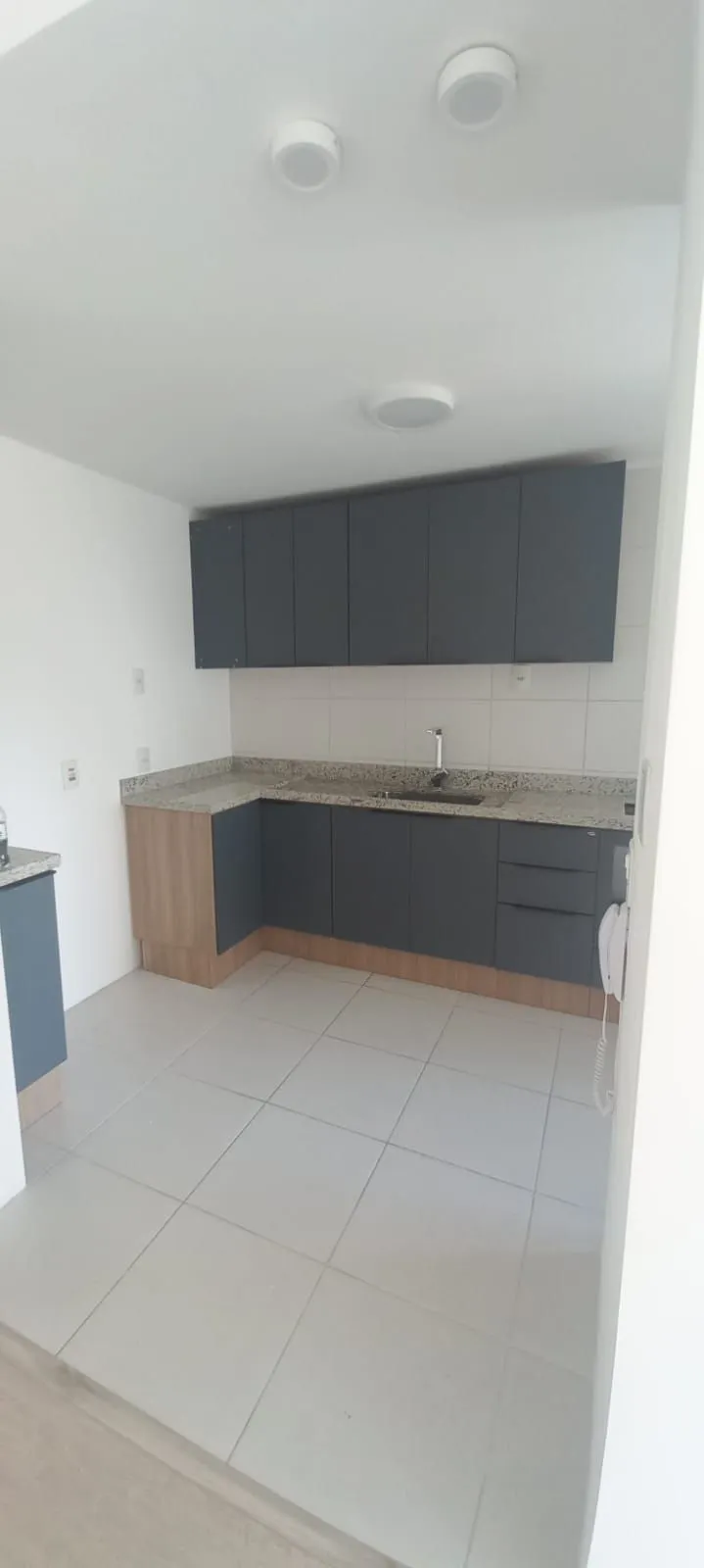 Imagem APARTAMENTO 02 DORMITÓRIOS , SUÍTE E VAGA COBERTA
