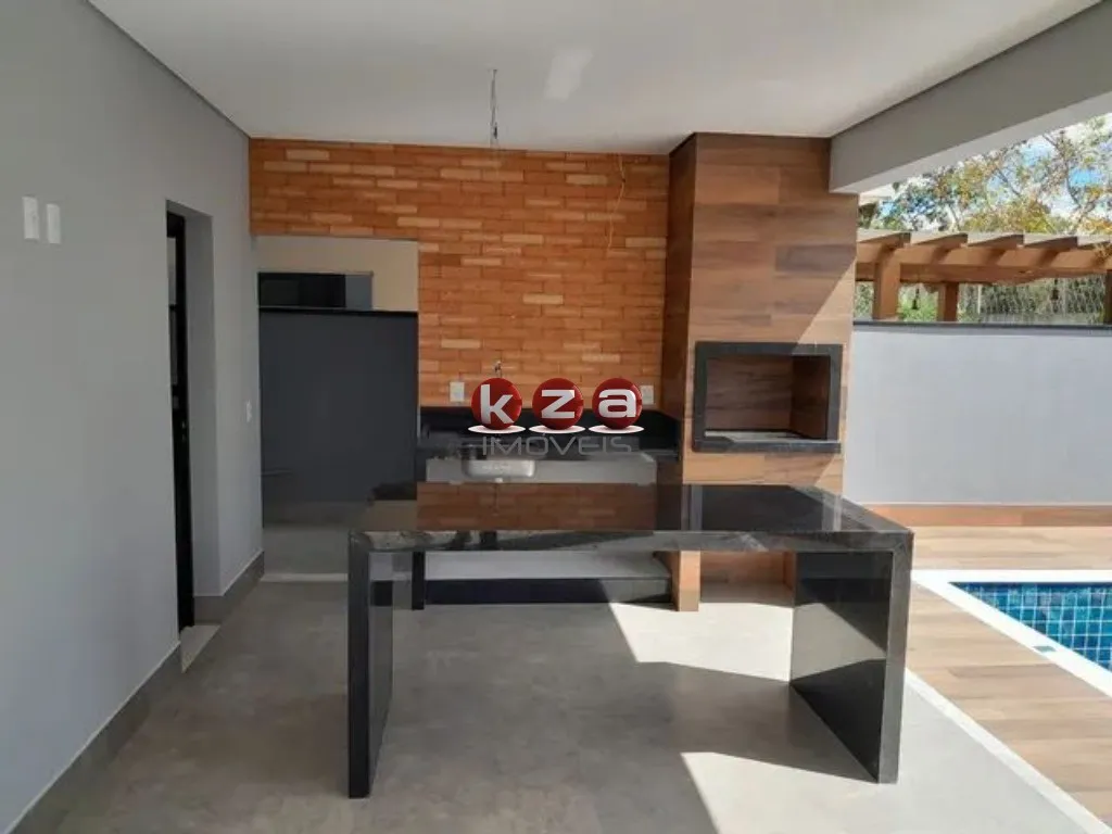 Imagem Luxuosa Casa em Condomínio à Venda em Valinhos-SP, Bairro Le Village 3 Quartos, 3 Suítes, 2 Salas, 5 Banheiros, 2 Vagas, 230m².