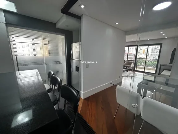 Imagem Apartamento à venda em Moema, com 3 suítes, 3 salas, 4 banheiros, 3 vagas de garagem, 116m²!