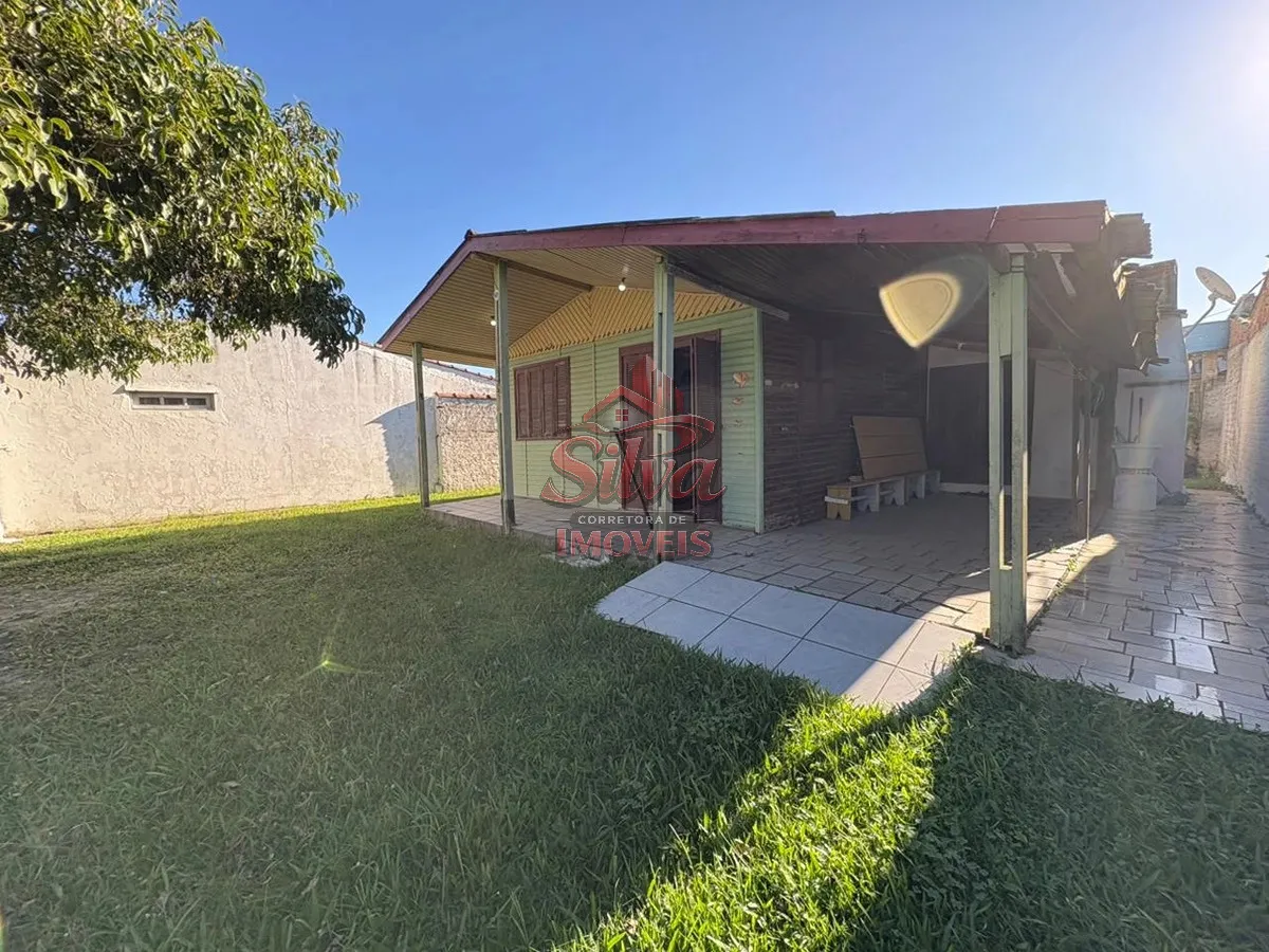 C1208 | Casa 2 dormitórios à venda no Mariluz em Imbé com 80m²