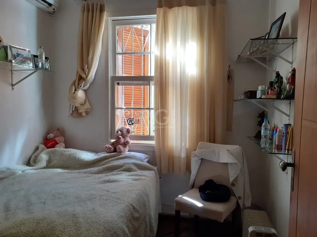 Imagem Casa para Venda - 360m², 3 dormitórios, sendo 1 suites, 4 vagas - Santana