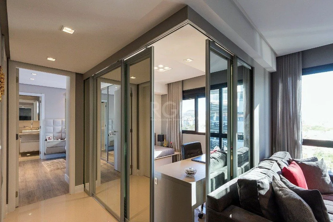 Imagem Apartamento | 2 Dormitórios | 1 Suíte | 1 Vaga | Bairro Cristal | Porteira Fechada