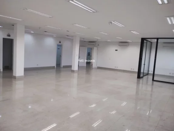 Imagem Prédio comercial com 3.185m2 na Barra Funda.