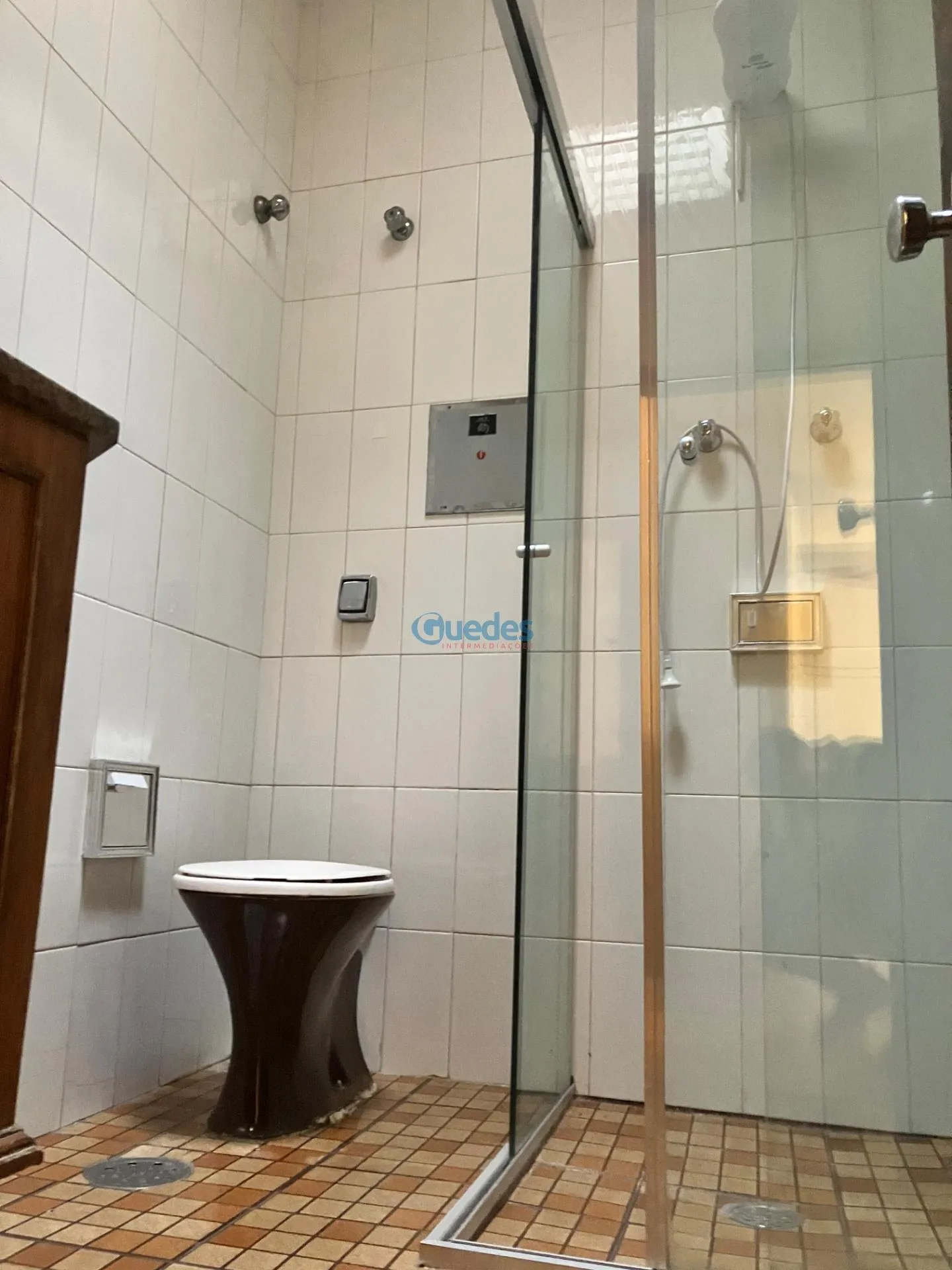 Imagem Ponto Comercial à Venda em Vila São Francisco, SP | 3 Dorms, 1 Suíte, 3 Banheiros