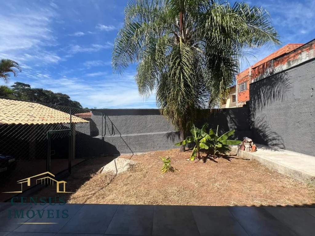 Foto do imóvel: Casa à venda em Vinhedo-SP, no bairro Altos do Morumbi: 3 quartos, 1 suíte, 3 salas, 4 banheiros, 6 vagas, 224 m². Confira agora! em Altos do Morumbi