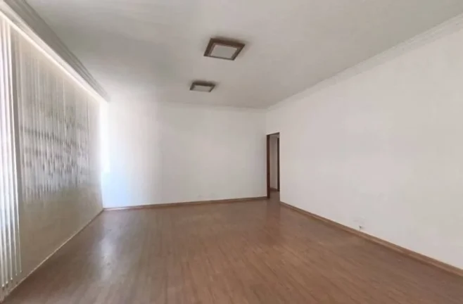 Imagem APARTAMENTO COM 03 QUARTOS, VAGA DE GARAGEM NO CENTRO!!!!!