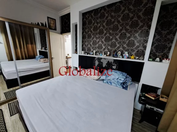 Imagem Apartamento à venda com 94m², 2 quartos, dependência, varanda de frente por R$580.000,00 no Gonzaga em Santos