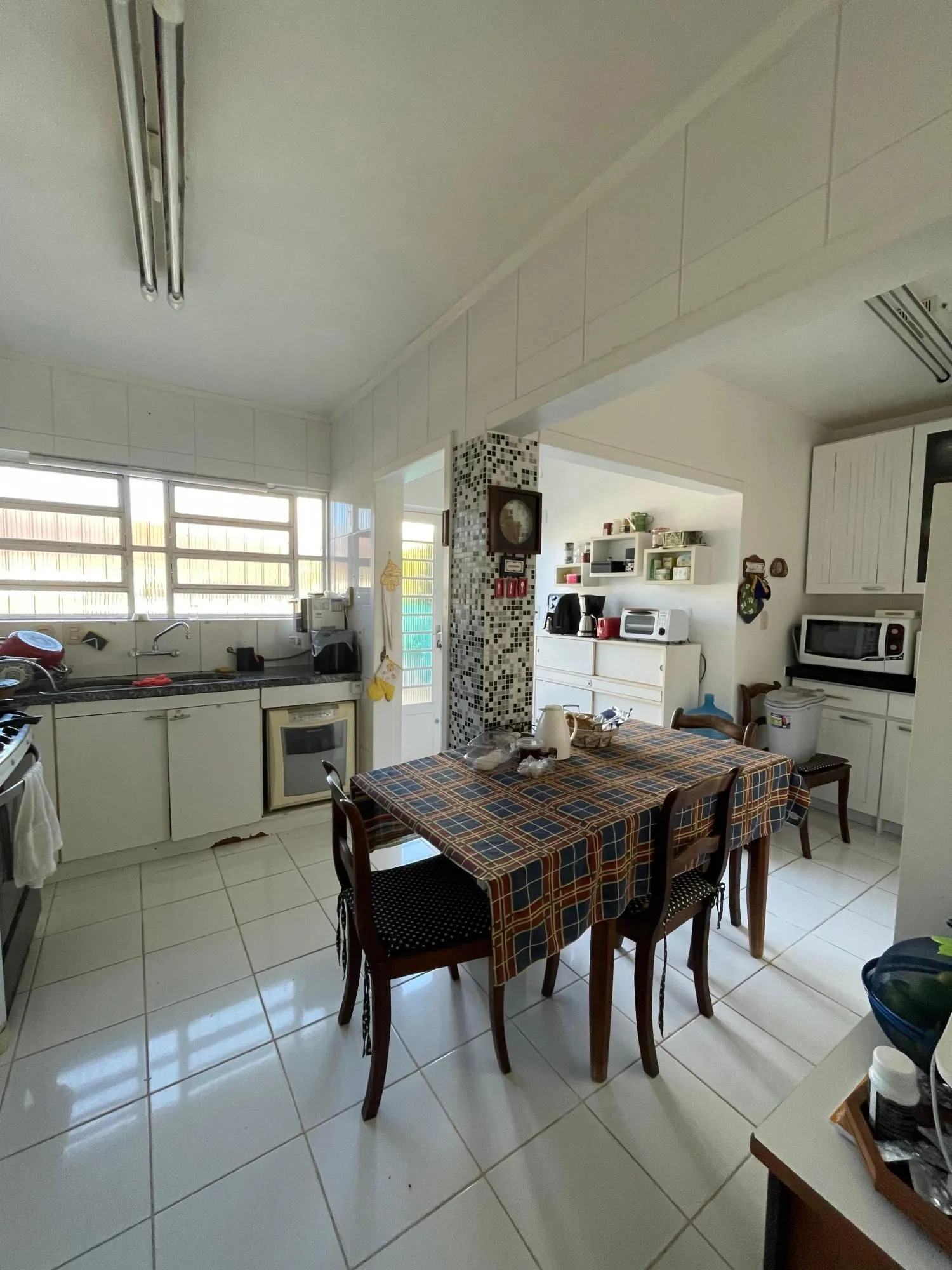 Imagem Casa para Venda - 325,72m², 4 dormitórios, sendo 1suites, 4 vagas - Jardim Isabel