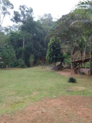 Imagem SÍTIO COM CASA DUPLEX(180M²), ÁREA TOTAL 4 HECTARES (40.000 M²), COM PORTEIRA FECHADA.